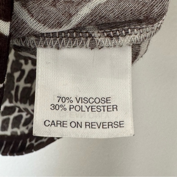 St. John Sport Velvet Giraffe Print Blouse Brown/White Size Medium - Picture 9 of 9